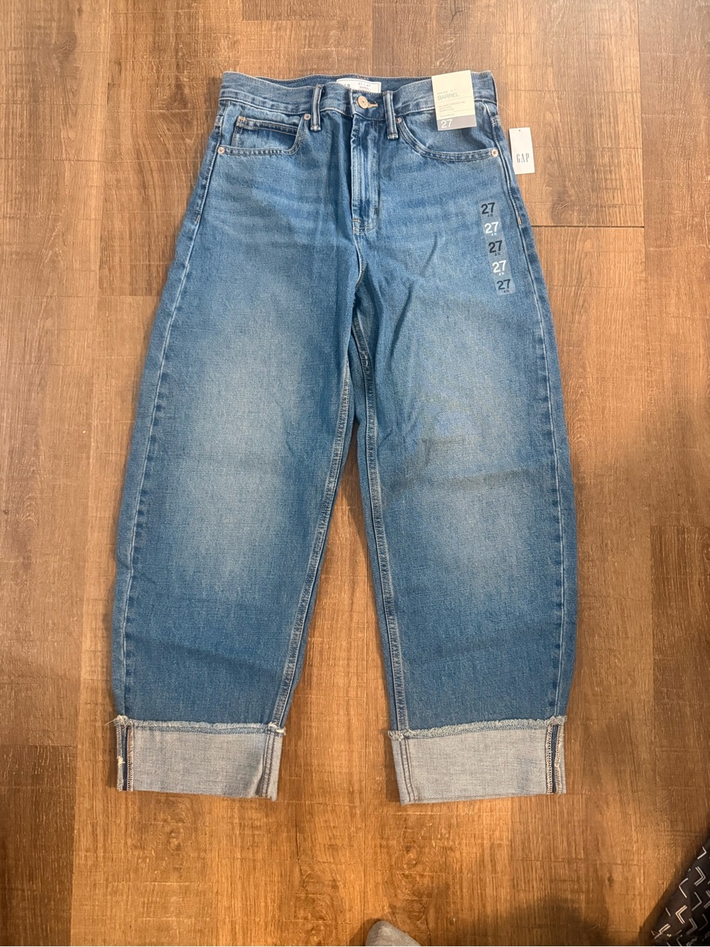 GAP Relaxed Boyfriend Crop Jeans in Medium Blue Wash